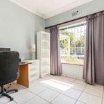 Rent 4 bedroom house of 1307 m² in Johannesburg