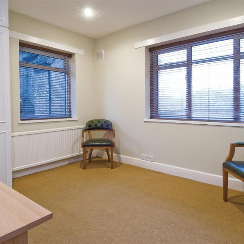 Apartment at FINCHLEY ROAD, GOLDERS GREEN, NW11 Temple Fortune