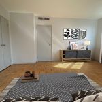 Rent 2 bedroom apartment of 85 m² in Toronto