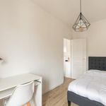 Rent 4 bedroom apartment of 53 m² in Marseille