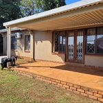 Rent 3 bedroom house of 877 m² in uMhlathuze