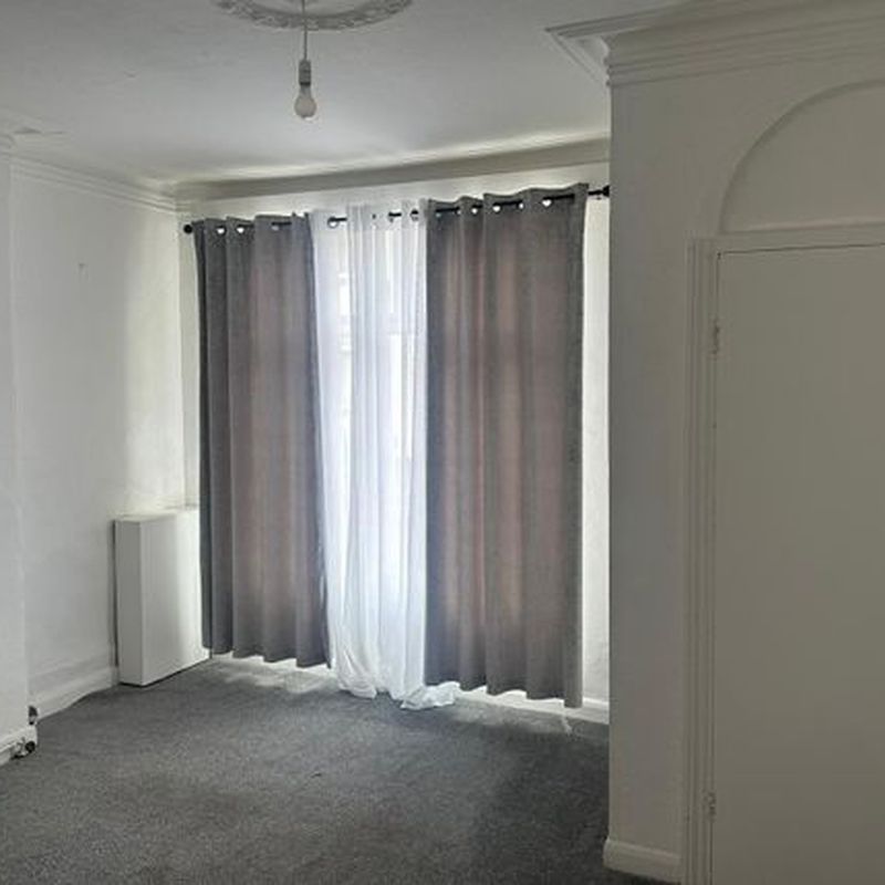 End terrace house to rent in Mount Pleasant Street, Bilston WV14 Loxdale