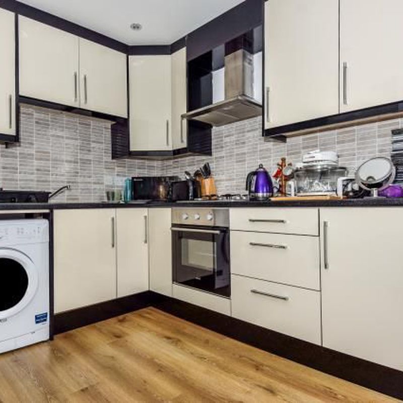 Flat to rent in High Wycombe, Buckinghamshire HP11