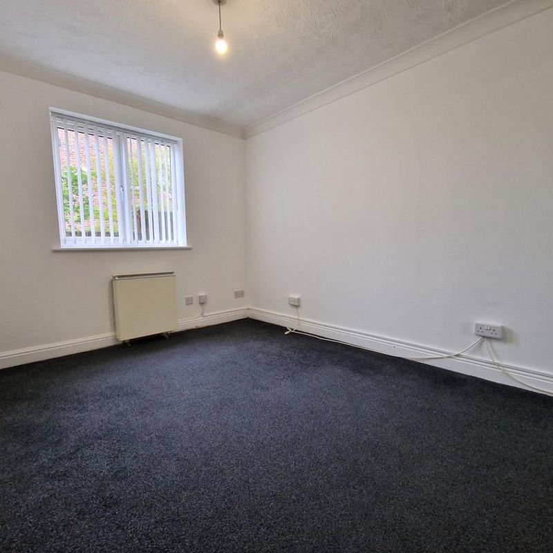 2 bedroom flat to rent Claughton