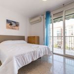 Rent a room of 128 m² in Valencia