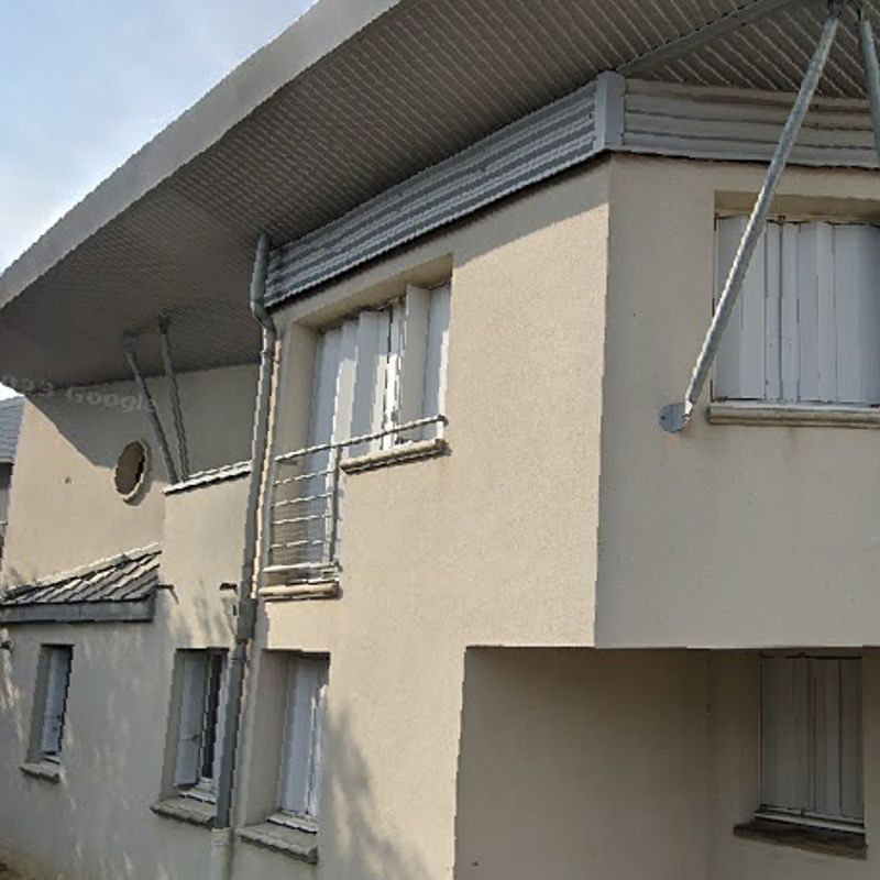 Location appartement 4 pièces 79 m² Vendôme (41100)