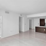 Rent 1 bedroom apartment of 778 m² in Coral Gables