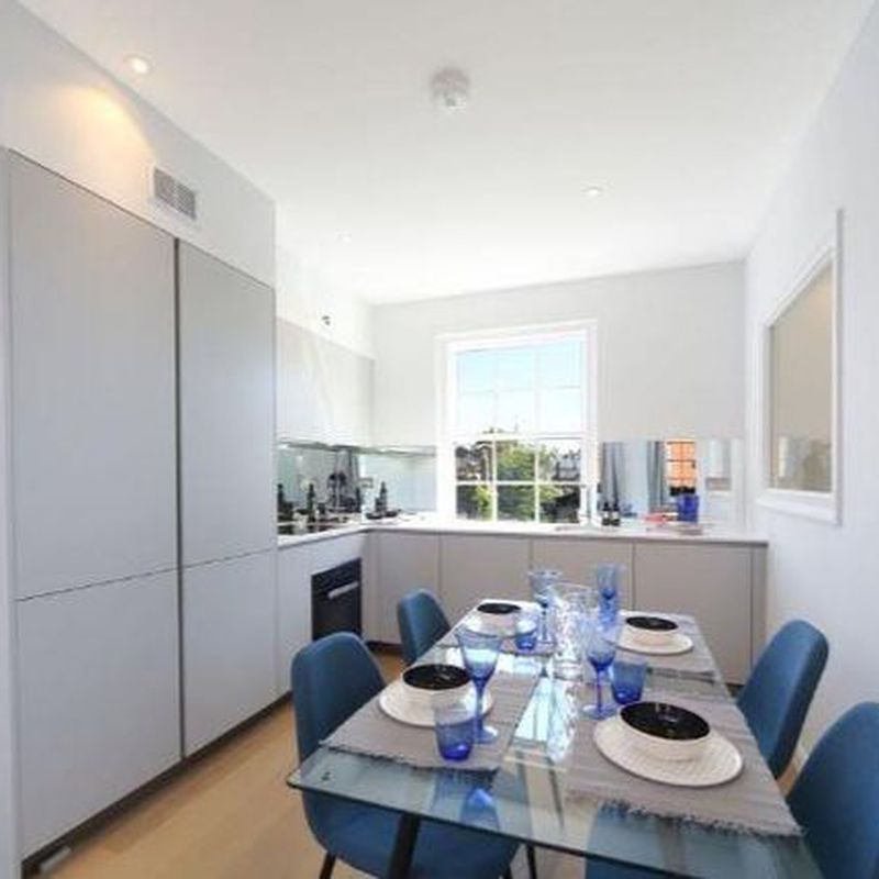 Flat to rent in Milford House, Strand, London WC2R