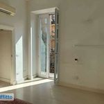 Affitto 6 camera appartamento di 160 m² in Napoli
