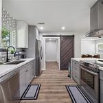 Rent 4 bedroom apartment of 183 m² in Houston