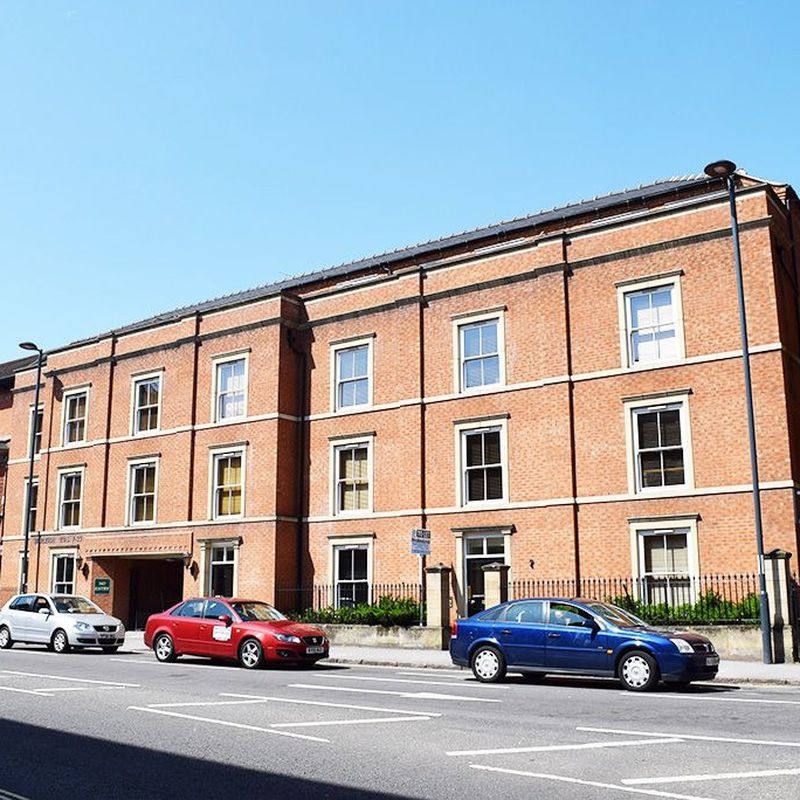 TO LET - Two bedroom fully furnished apartment to rent in the Derby City Centre.