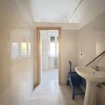 Affitto 5 camera appartamento di 152 m² in Catanzaro