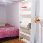 Rent a room of 140 m² in Barcelona