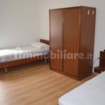 Affitto 3 camera appartamento di 101 m² in Trento