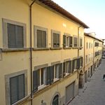 Affitto 4 camera appartamento di 80 m² in Cortona