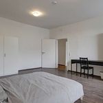 96 m² Zimmer in Stuttgart