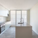 Rent 5 bedroom apartment of 245 m² in Lisboa