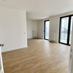Rent 3 bedroom apartment of 70 m² in Suresnes