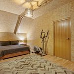 Rent 4 bedroom house of 207 m² in Sint-Niklaas