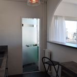 Appartement de 77 m² avec 1 chambre(s) en location à Marseille