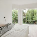 Wynajmij 6 sypialnię dom z 247 m² w Warszawa