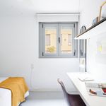 Rent 4 bedroom apartment of 10 m² in Madrid