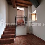 Affitto 5 camera casa di 341 m² in L'Aquila