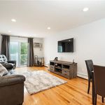 Rent 1 bedroom apartment of 769 m² in Harrison