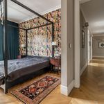 Rent 5 bedroom apartment of 300 m² in Warszawa
