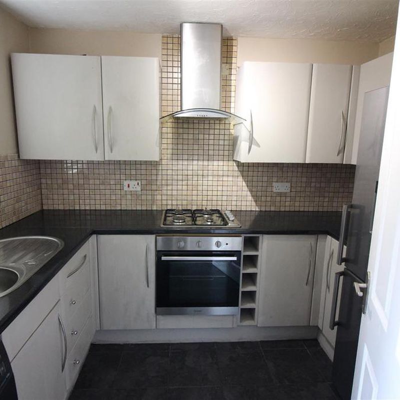 2 bedroom terraced house to rent Potter Street