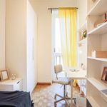Rent a room of 95 m² in Milano