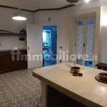 Rent 5 bedroom apartment of 303 m² in Napoli