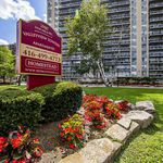 Rent 1 bedroom apartment of 1080 m² in Toronto