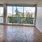 Rent 4 bedroom apartment of 1 m² in Suresnes