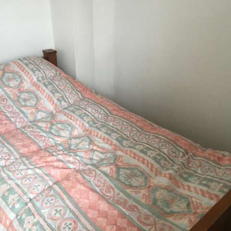 Room for rent in 3-bedroom house in Lewisham, London Chinbrook