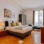 Appartement de 93 m² avec 1 chambre(s) en location à Paris