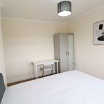 Rent 6 bedroom house in Edgware