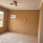 Rent 2 bedroom house of 70 m² in Johannesburg