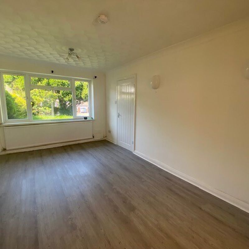 3 bedroom property to let in Grafton Close, Penylan, CARDIFF - £1,375 pcm Pen-y-lan