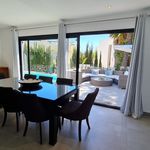 Rent 4 bedroom house of 180 m² in Estepona