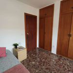 Rent a room of 152 m² in Paterna