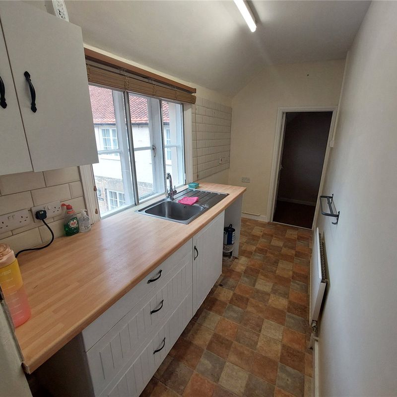 2 bedroom flat to let