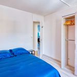Rent a room of 61 m² in Marseille