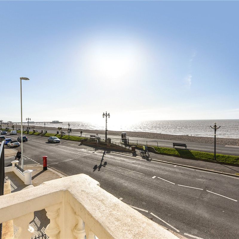 apartment for rent at Queens Road, Worthing, West Sussex, BN11, England