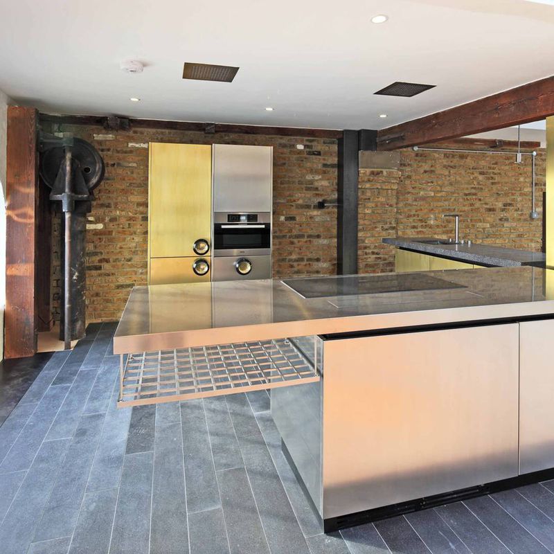 2 bedroom apartment to rent in wapping wall | foxtons Shadwell