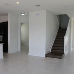 Rent 5 bedroom apartment of 2733 m² in Hialeah