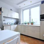 Rent 7 bedroom house of 250 m² in Warszawa