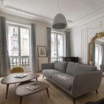 Appartement de 110 m² avec 2 chambre(s) en location à Paris