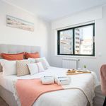 Rent 4 bedroom apartment of 120 m² in Vila Nova de Gaia