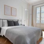 Appartement de 99 m² avec 2 chambre(s) en location à Paris